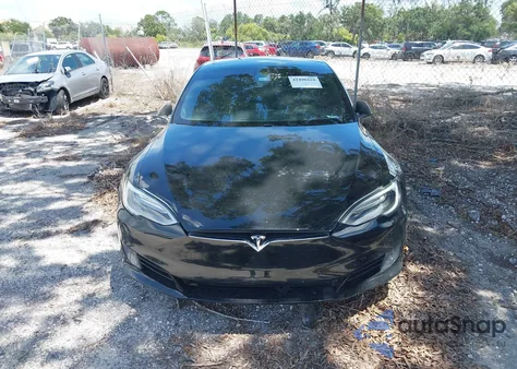 2017 Tesla Model S 60/75 z USA, uszkodzony, nr VIN 5YJSA1E13HF199359
